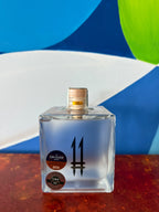 N.11 London Dry Gin — Il Guardiano, bottiglia quadrata con le medaglie The Gin Guide Awards 2026 e London Spirits Competition 2026